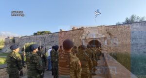 Δεκαπενταύγουστος : Επαρση Σημαίας στο Κάστρο της Χίου (video)