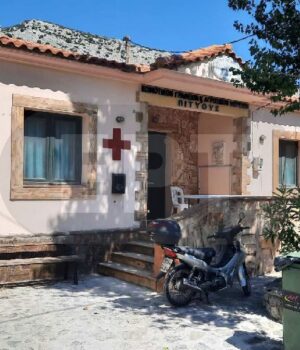 Chios_pitios_iatreio_7Ag22