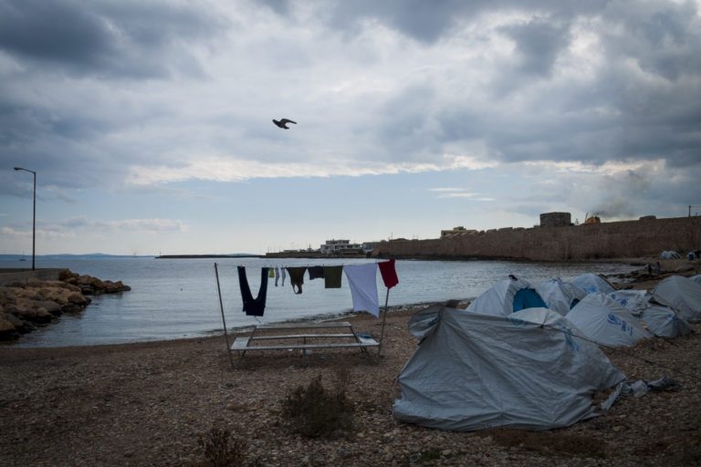 «ΛΑΘΡΑ;»Q Στη Χίο, εκτός από Μαστίχα, φαίνεται πως άρχισε να “ευδοκιμεί” ευρέως και ο λαϊκισμός