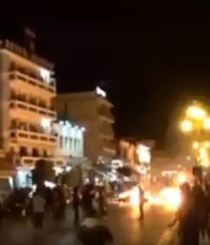 Lesvos_prosfiges_plateia_Sapfous