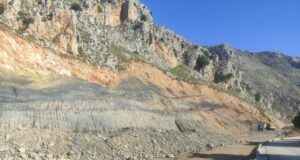 Μυρσινίδι: Θυσίασαν το βουνό για μερικά κυβικά χώματος, ένα περιβαλλοντικό έγκλημα με την υπογραφή της «ανάπτυξης», γράφει ο Γ. Παληός