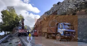 Σαραπιό: Αύριο η τελική απομάκρυνση του εναπομείναντος βράχου