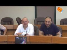 Θεατρική Παράσταση «Και τα αγάλματα πεθαίνουν αν δεν τα κοιτάει κανείς» στην Καλλιμασιά για τα 50 χρόνια της «Προόδου»