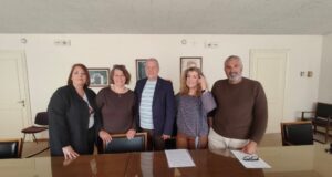 Θεατρική Ομάδα ΜΕΟΘ: Στο ΟΜΗΡΕΙΟ «Οι ηλίθιοι» του Νηλ Σάϊμον (video)