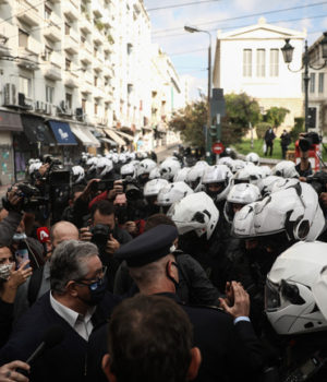 ÁÈÇÍÁ - ÅÐÅÉÓÏÄÉÁ ÌÅÔÁÎÕ ÌÅËÙÍ ÔÏÕ ÊÊÅ ÊÁÉ ÔÇÓ ÁÓÔÕÍÏÌÉÁÓ (EUROKINISSI/ÓÙÔÇÑÇÓ ÄÇÌÇÔÑÏÐÏÕËÏÓ)