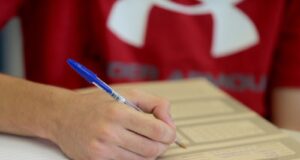 Πανελλαδικές Εξετάσεις Ημερήσιων και Εσπερινών ΕΠΑΛ: Τα θέματα στα Νέα Ελληνικά